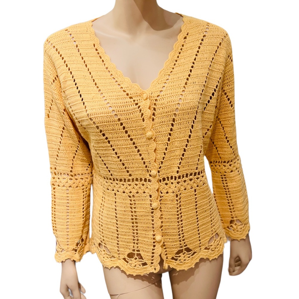 Chelsea Studio Cropped Crochet Sweater Size M 55% Ramie 45% cotton Long Sleeves